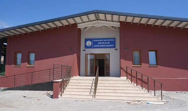 Burhaniye Belediyesi Nurten Aslan &Ccedil;ocuk G&uuml;nd&uuml;z Bakımevi hizmete a&ccedil;ılıyor
