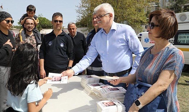 Burhaniye&rsquo;de &Ccedil;ocuklara Bayram Coşkusu