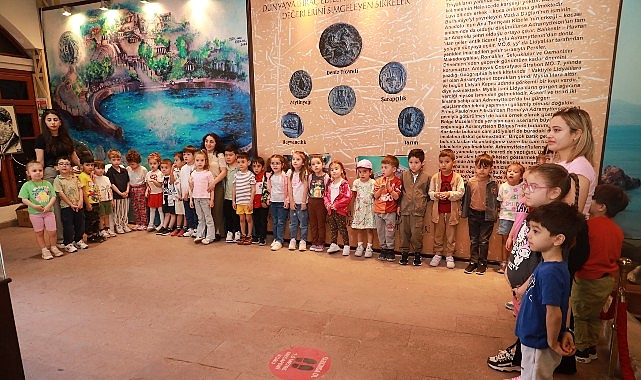 Burhaniye&rsquo;de M&uuml;zeler Haftası kutlandı