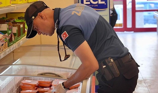 Burhaniye&rsquo;de Son Kullanma Tarihi Ge&ccedil;miş Gıdalar İmha Ediliyor