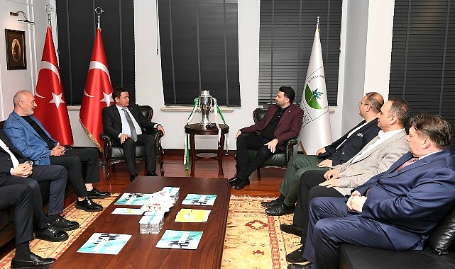 Bursaspor&rsquo;un şampiyonluk kupası Osmangazi Belediyesi&rsquo;nde