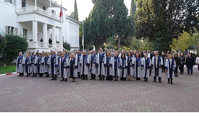 B&uuml;y&uuml;k &Ouml;nder Atat&uuml;rk Ege &Uuml;niversitesinde t&ouml;renlerle anıldı