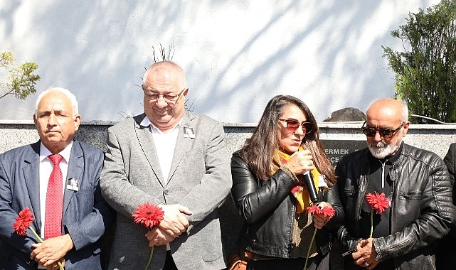 B&uuml;y&uuml;k ozan Ali Ekber &Ccedil;i&ccedil;ek vefatının 19. yılında Edremit'te anıldı