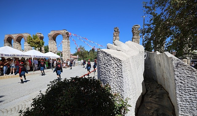 B&uuml;y&uuml;k Taarruz &rsquo;un 103. Yılında Efes Sel&ccedil;uk &ldquo;O AN&rsquo;A&rdquo; tanıklık etti