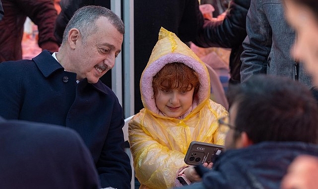 B&uuml;y&uuml;kakın: &ldquo;Bir ve beraber  olmanın ruhunu yaşatıyoruz&rdquo;