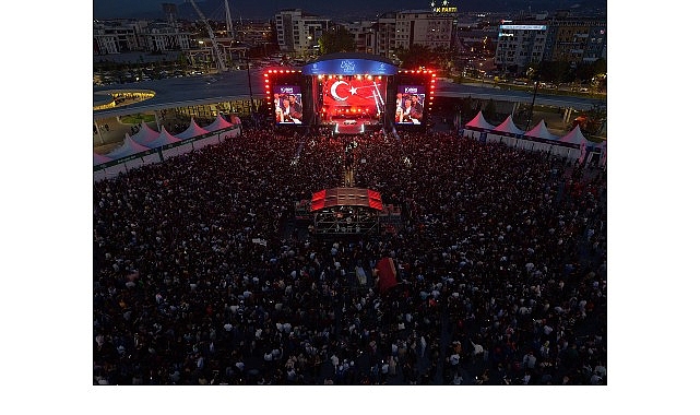 B&uuml;y&uuml;kakın forma verdi, Fatma Turgut kutladı