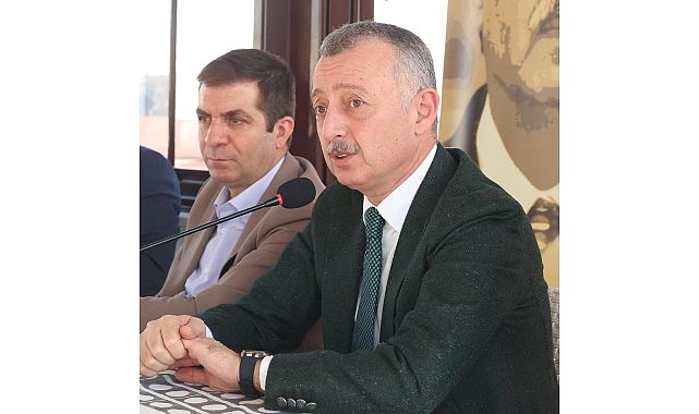 B&uuml;y&uuml;kakın: Hizmet ederken pop&uuml;lizmden uzak duruyoruz