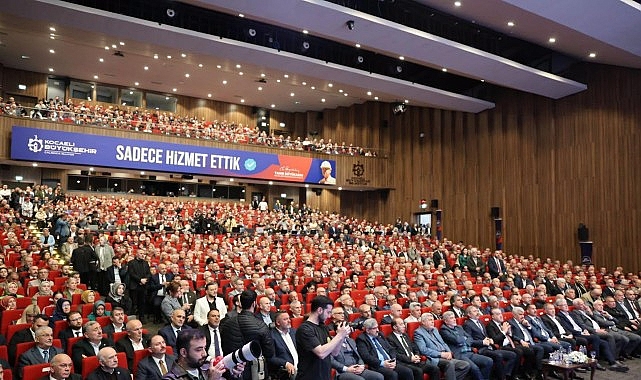 B&uuml;y&uuml;kakın, Kocaelililere y&uuml;rekten teşekk&uuml;r etti