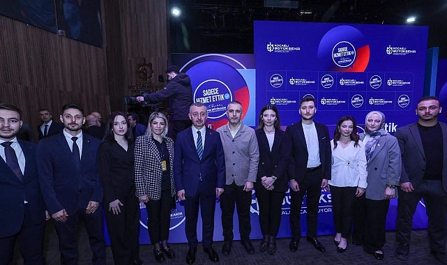B&uuml;y&uuml;kakın&rsquo;ın toplantısı t&uuml;m Kocaeli&rsquo;yi buluşturdu
