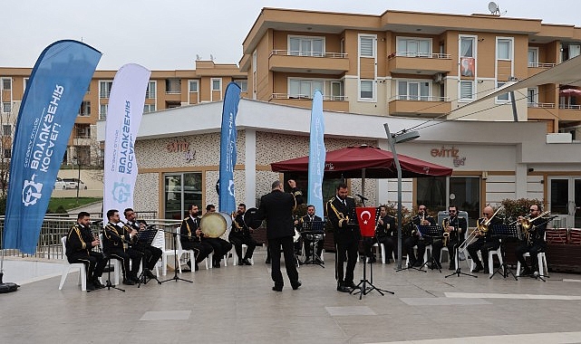 B&uuml;y&uuml;kşehir bandosundan ilahi ziyafeti