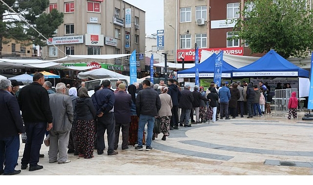 B&uuml;y&uuml;kşehir Belediyesi Binlerce Fideyi Kuyucak ve K&ouml;şk&rsquo;te Vatandaşlarla Buluşturdu