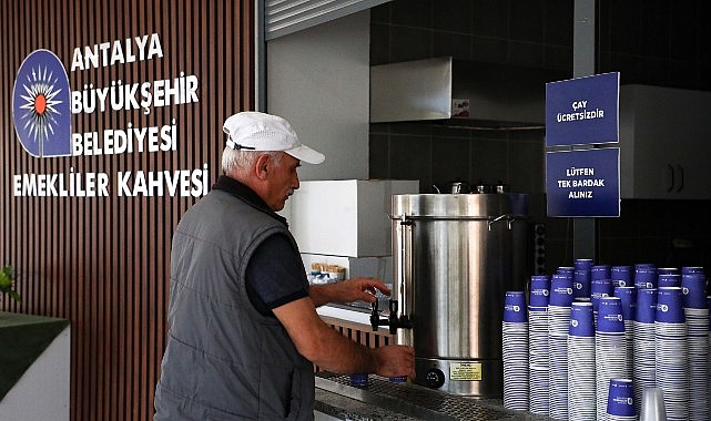 B&uuml;y&uuml;kşehir Belediyesi&rsquo;nin Emekli Kahveleri b&uuml;y&uuml;k ilgi g&ouml;r&uuml;yor
