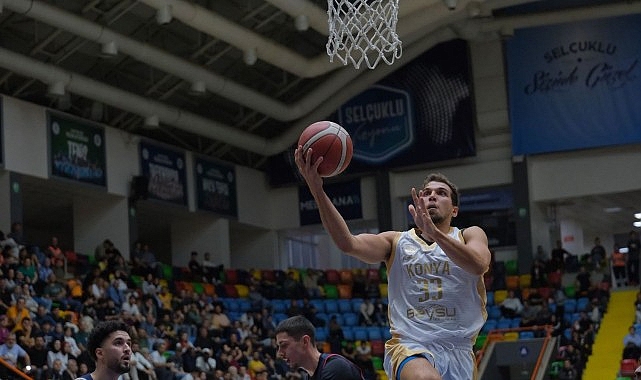 B&uuml;y&uuml;kşehir Belediyespor Basketbol ve Voleybolda Yenilgi Y&uuml;z&uuml; G&ouml;rm&uuml;yor