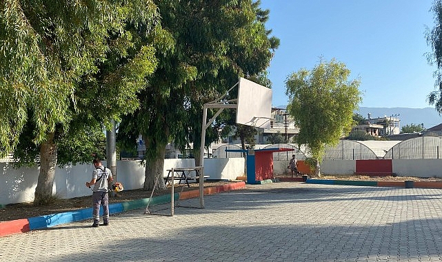 B&uuml;y&uuml;kşehir ekipleri okulları yeni eğitim d&ouml;nemine hazırlıyor