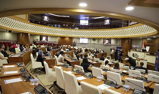 B&uuml;y&uuml;kşehir Gen&ccedil;lik Meclisi kentin geleceğine ışık tutuyor