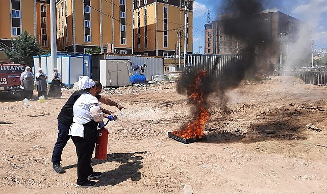B&uuml;y&uuml;kşehir İtfaiyesi'nden uygulamalı eğitimi