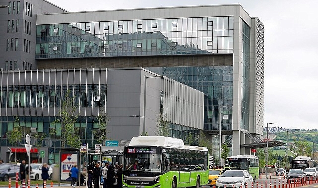 B&uuml;y&uuml;kşehir, Şehir Hastanesi i&ccedil;in ulaşım ağını genişletti:  14 yeni, direkt hat ile doğrudan ulaşım