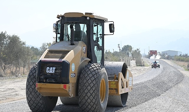 B&uuml;y&uuml;kşehir Turgutlu&rsquo;da 10 Kilometrelik Sathi Kaplama &Ccedil;alışmasını Tamamladı