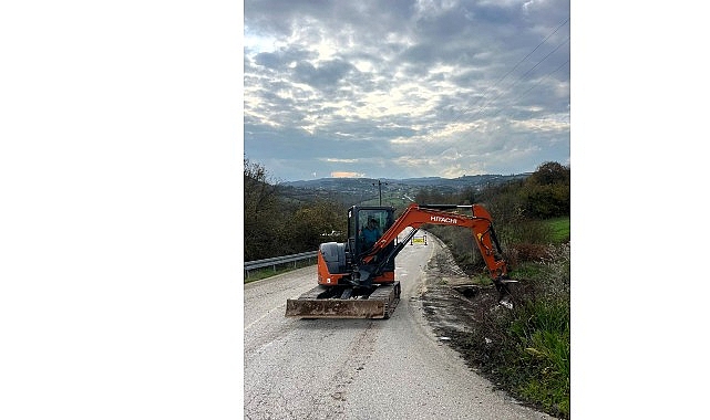 B&uuml;y&uuml;kşehir, V kanal temizliğiyle yolları koruyor