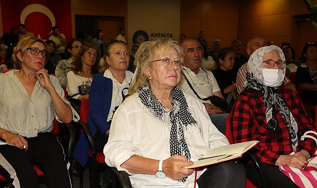 B&uuml;y&uuml;kşehir&rsquo;den &ccedil;i&ccedil;ek yetiştiriciliği eğitimi