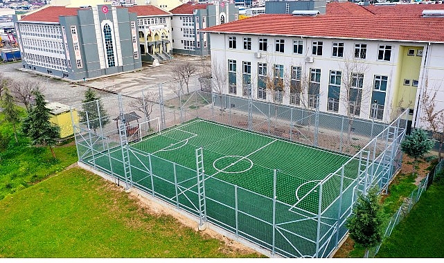 B&uuml;y&uuml;kşehir'den kırsala 12 futbol sahası