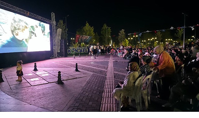 B&uuml;y&uuml;kşehir'den kitapseverlere film molası