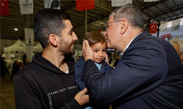 B&uuml;y&uuml;kşehir'in iftar sofrası bu kez Karabağlar'da kuruldu