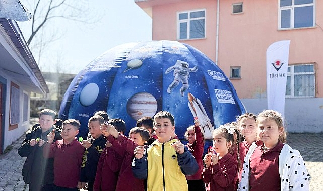 Canik'te Gen&ccedil; K&acirc;şifler Uzayla Buluşuyor, G&ouml;ky&uuml;z&uuml;n&uuml; &Ouml;ğreniyor