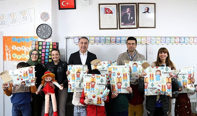 &Ccedil;ankaya Belediyesi&rsquo;nden Karataşlı &Ccedil;ocuklara Bayram Hediyesi
