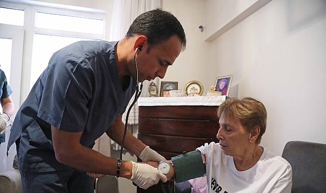 &Ccedil;ankaya Belediyesi&rsquo;nin Evde Bakım Hizmetleri S&uuml;r&uuml;yor