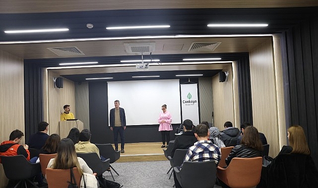 &Ccedil;ankaya&rsquo;da Engel Tanımayan Etkinlik: "Biz Birlikte Parlarız"