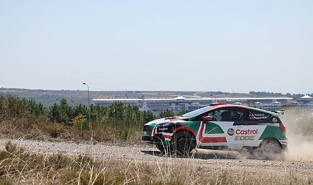 Castrol, Performansın Sınırlarını TOSFED İstanbul Park&rsquo;ta Toprak Razgatlıoğlu ve Ali T&uuml;rkkan ile G&ouml;zler &Ouml;n&uuml;ne Serdi