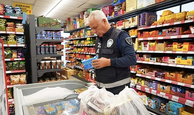 &Ccedil;eşme Belediyesi Zabıta ekiplerinden market ve okul kantinlerine sıkı denetim