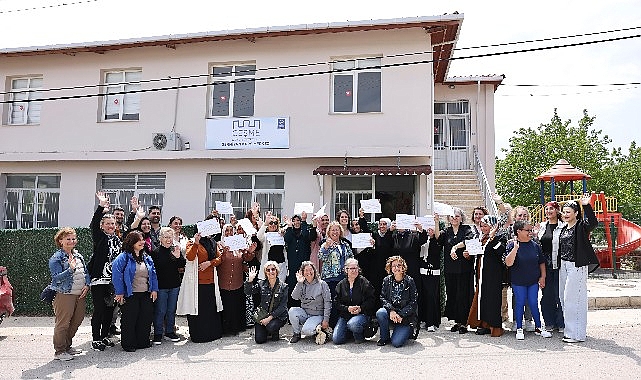 &Ccedil;eşme Kent Enstit&uuml;s&uuml;, Germiyan&rsquo;daki ilk sertifikalarını dağıttı!