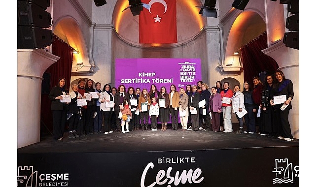 &Ccedil;eşme&rsquo;de 8 Mart D&uuml;nya Emek&ccedil;i Kadınlar G&uuml;n&uuml; &ldquo;Buradayız, Eşitiz, Birlikteyiz&rdquo; temasıyla kutlandı