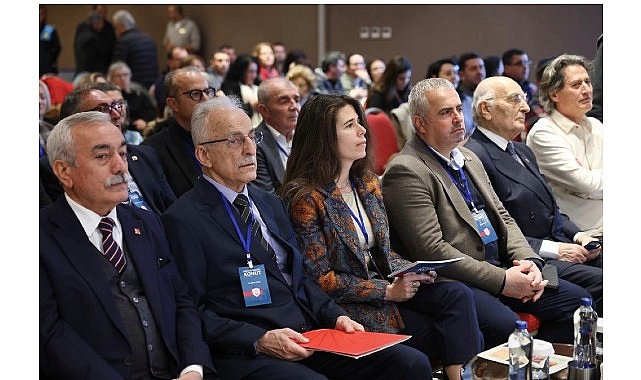 &Ccedil;eşme&rsquo;de tarihi adım: Kiralık Sosyal Konut Sempozyumu ger&ccedil;ekleştirildi