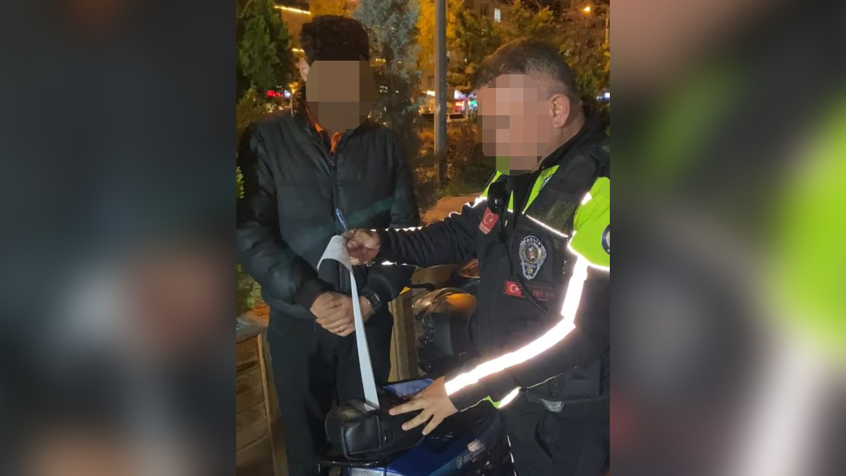 Nevşehir'de Tehlikeli Motosiklet S&uuml;r&uuml;c&uuml;s&uuml;ne Ceza Yağdı