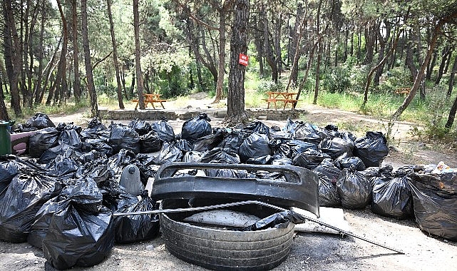 &Ccedil;iftlik Park Mesire Alanı&rsquo;nda &Ccedil;evre İ&ccedil;in El Ele Verildi