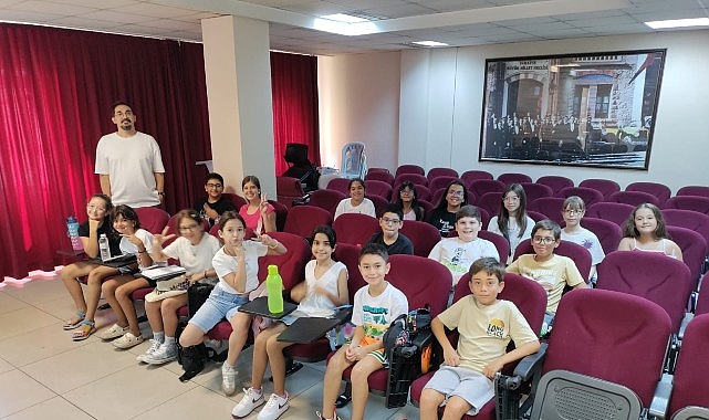 &Ccedil;iğli Belediyesi Gen&ccedil;lik Tiyatrosu yeni sezon i&ccedil;in &ccedil;alışmalara başladı