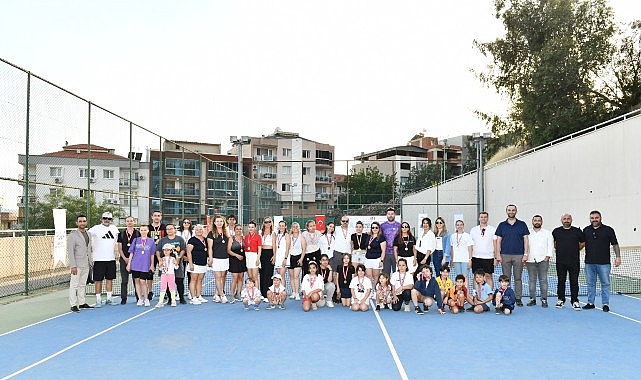 &Ccedil;iğli&rsquo;de 19 Mayıs coşkusu sporla yaşandı