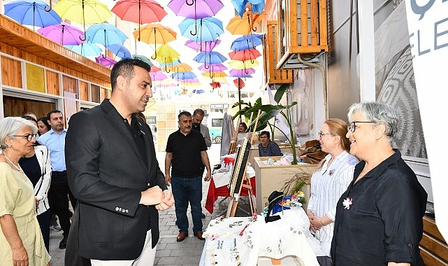 &Ccedil;iğli&rsquo;de kadınların el emeği &uuml;r&uuml;nleri g&ouml;r&uuml;c&uuml;ye &ccedil;ıktı
