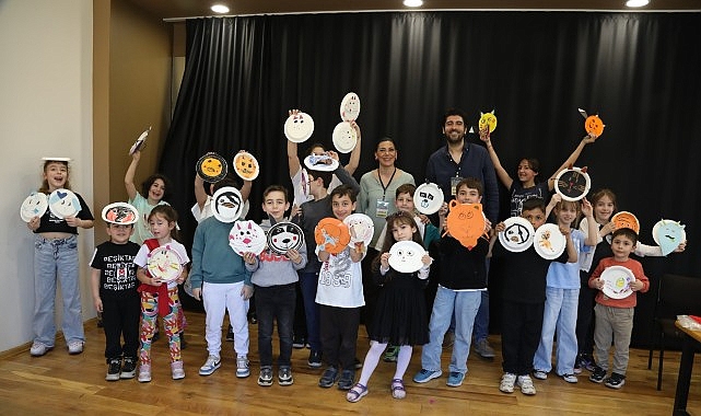 &ldquo;&Ccedil;ık Dışarıya Oynayalım&rdquo; Başlığıyla D&uuml;zenlenen Şehir Tiyatroları 40. &Ccedil;ocuk Şenliği Sona Erdi