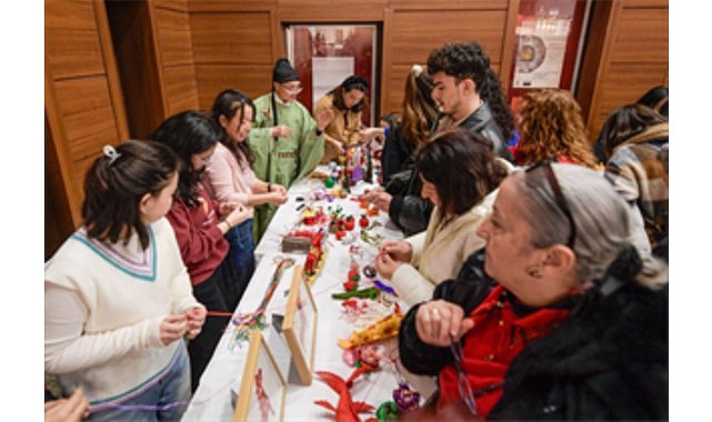 &Ccedil;in Yeni Yılı İzmir&rsquo;de kutlandı