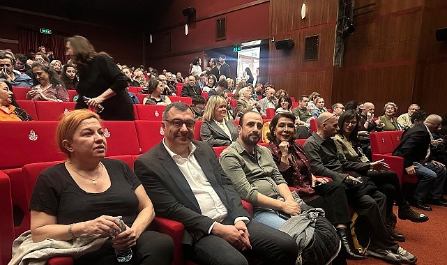 &Ccedil;ocuk Eğitim Birimi Mezunları Kendi Yazdıkları Oyunla Sahneye &Ccedil;ıktı