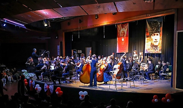 &Ccedil;ocuk Senfoni&rsquo;den Cumhuriyet Konseri