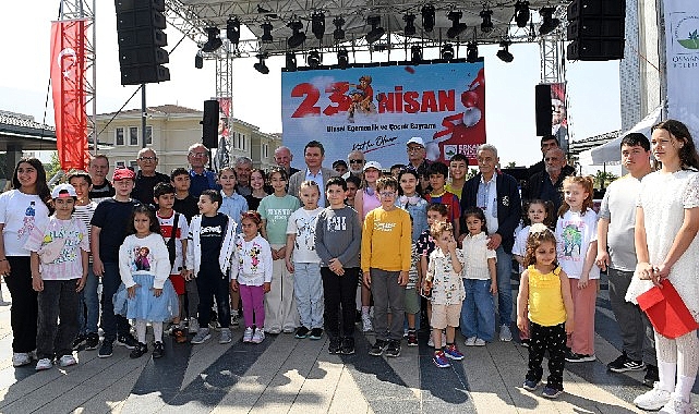 &Ccedil;ocuklar 23 Nisan coşkusunu Osmangazi&rsquo;de yaşıyor