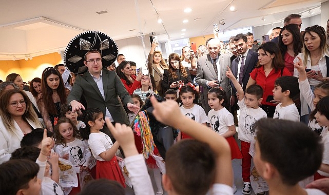 &Ccedil;ocukların renkli d&uuml;nyası &Ccedil;ankaya'da sergilendi: K&uuml;&ccedil;&uuml;k Kalpler, B&uuml;y&uuml;k Renkler