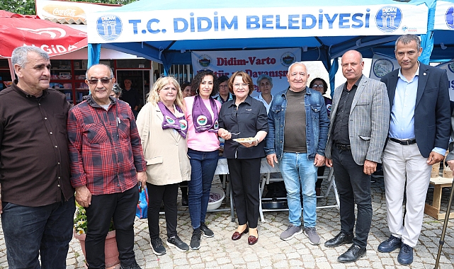 &Ccedil;umra Belediyesi Okullarda U&ccedil;urtma Dağıttı