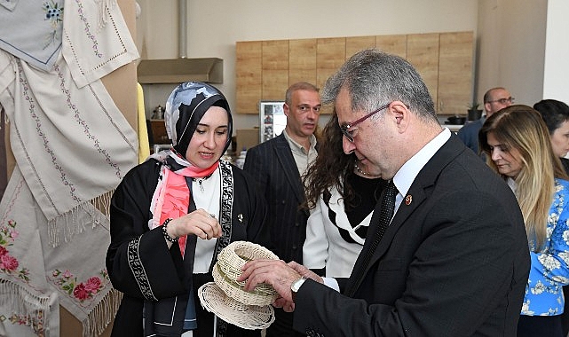 Demirtaş&rsquo;ta OSMEK Kursiyerlerinin El Emeği Sergilendi