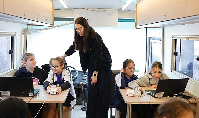Deniztemizturmepa Mavi Nefes Eğitim Otob&uuml;s&uuml; Ayvalık&rsquo;ta